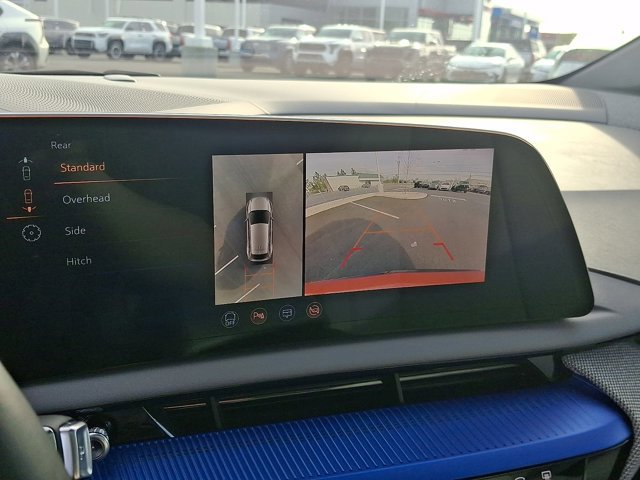 Used 2025 Cadillac Optiq Sport 2 image 19