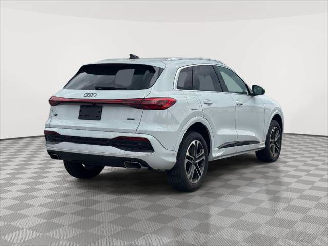 Used 2025 Audi Q5 Premium w/ Convenience Package AWD/4WD image 7