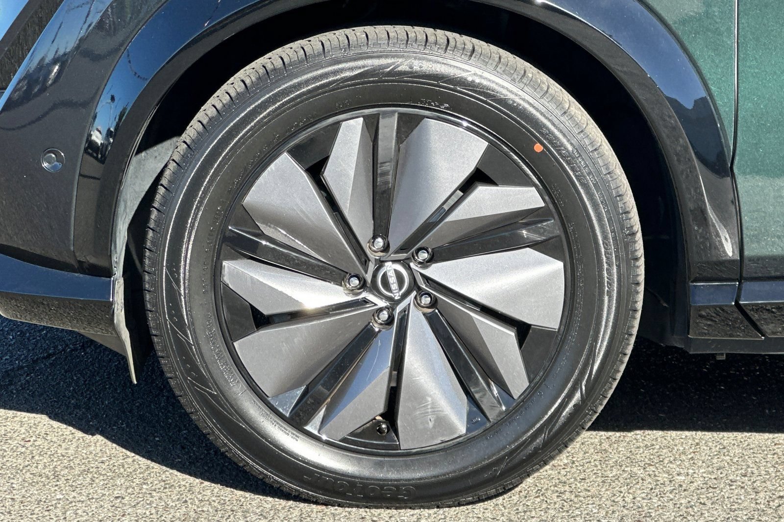 Certified 2024 Nissan Ariya FWD image 33