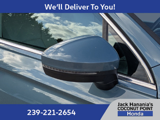 Used 2021 Volkswagen Tiguan SE w/ Panoramic Sunroof Package AWD/4WD image 11