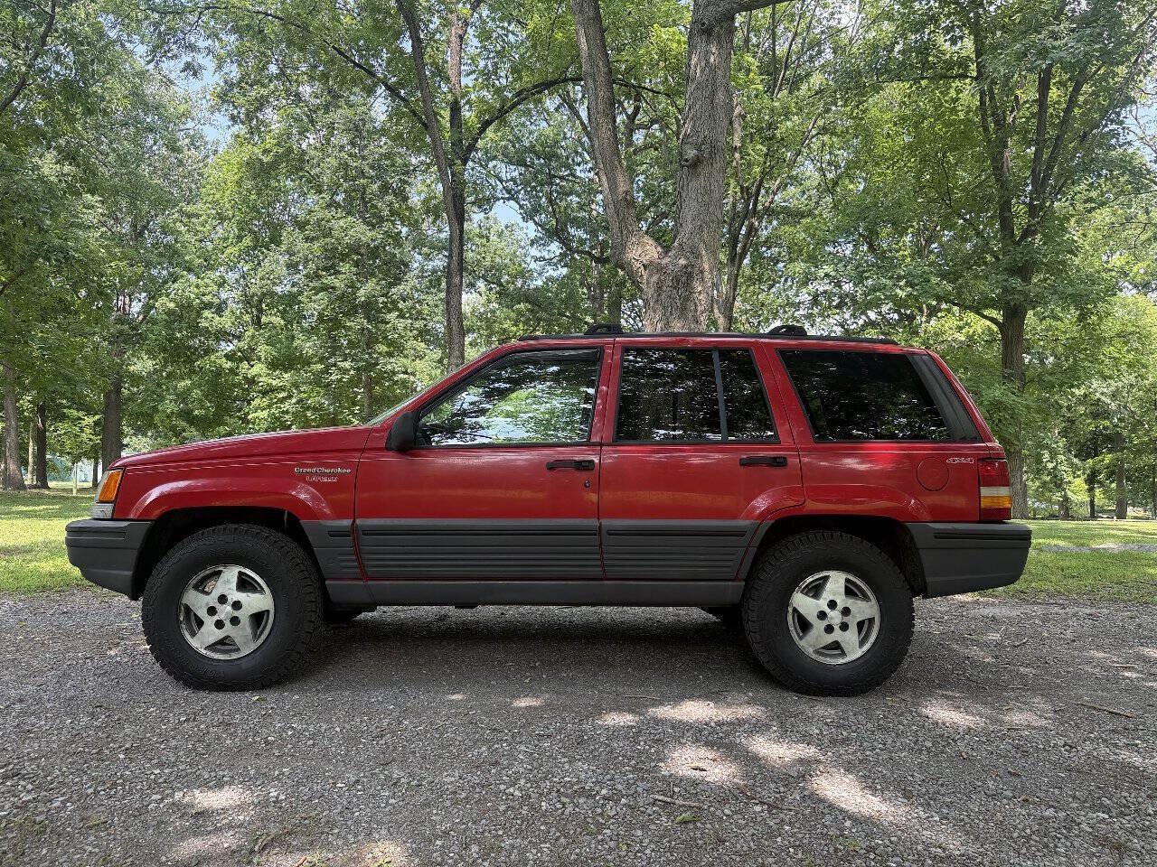 Used 1995 Jeep Grand Cherokee Laredo AWD/4WD image 11