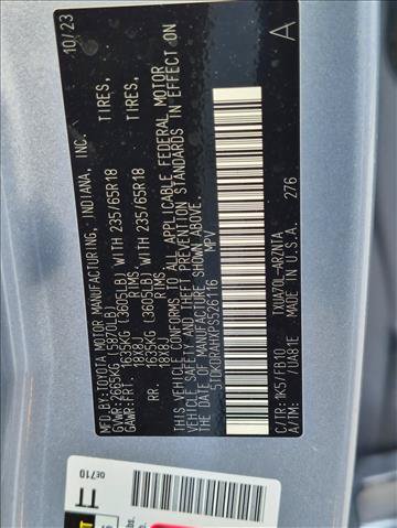 Used 2023 Toyota Highlander LE FWD image 23