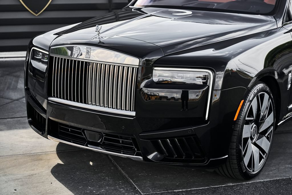 Used 2026 Rolls-Royce Cullinan AWD/4WD image 7