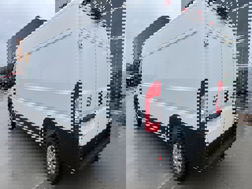 New 2026 RAM ProMaster 2500 w/ Quick Order Package 22G SLT image 11