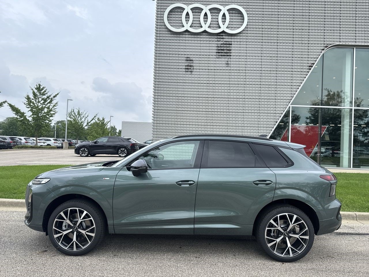New 2026 Audi Q3 quattro 2.0T AWD/4WD image 29