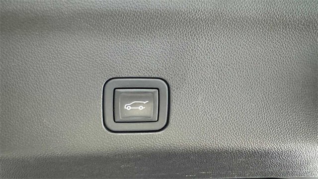 Used 2021 Chevrolet Tahoe RST w/ Luxury Package image 39