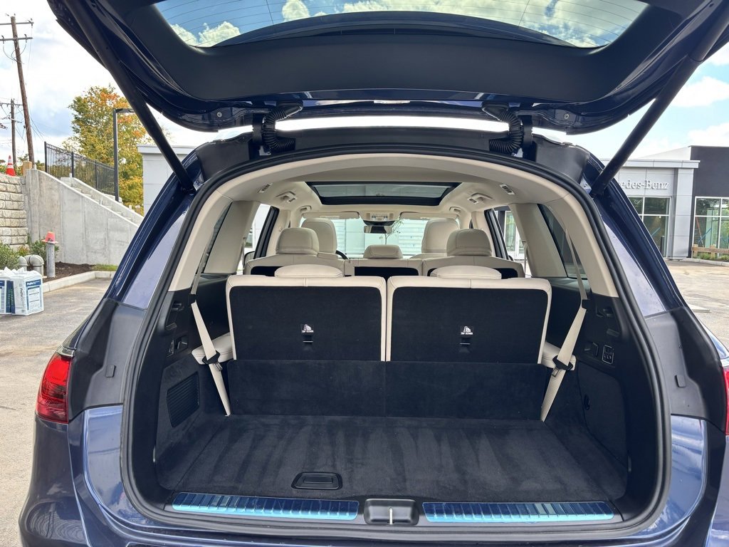 Used 2025 Mercedes-Benz GLS 580 4MATIC image 9