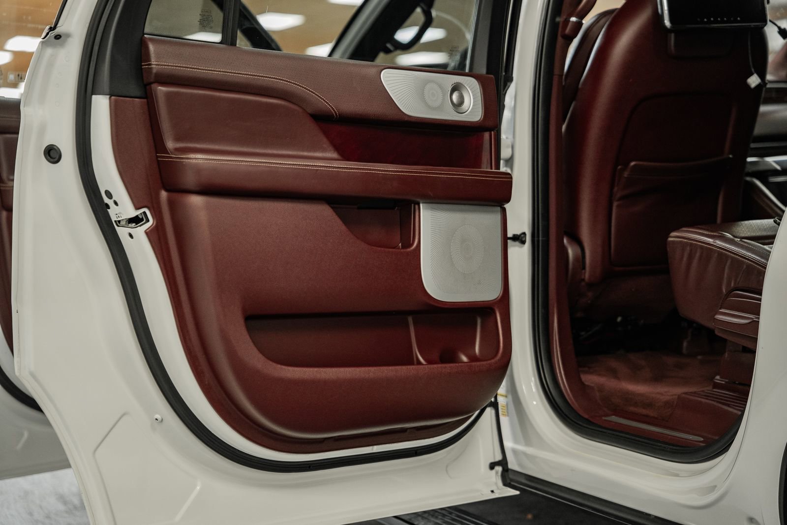 Used 2021 Lincoln Navigator L Black Label w/ Special Edition Package image 43