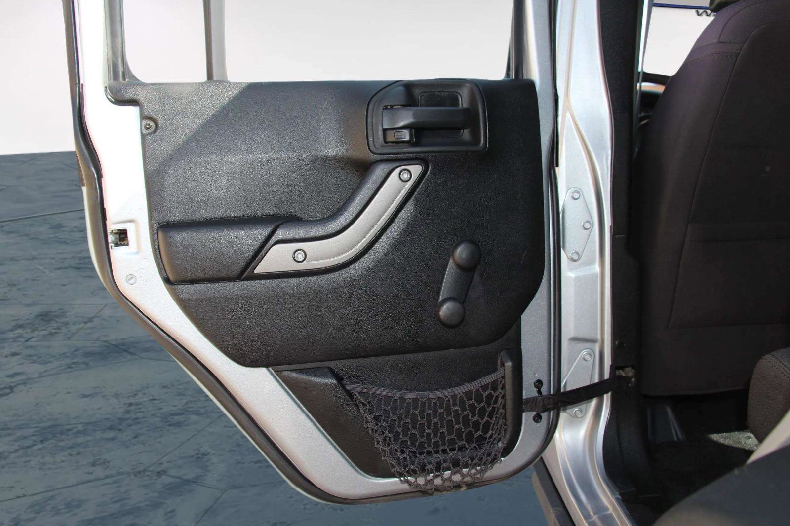 Used 2015 Jeep Wrangler Unlimited Sport image 18