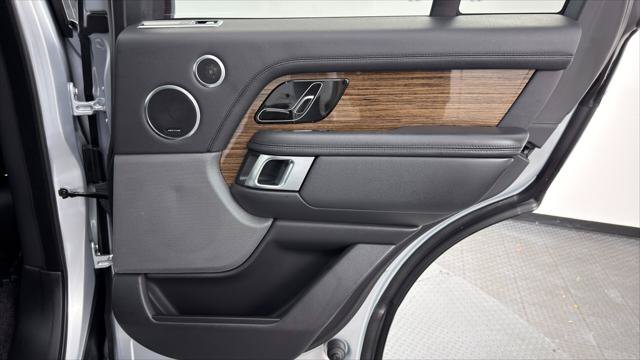 Used 2019 Land Rover Range Rover Supercharged AWD/4WD image 21