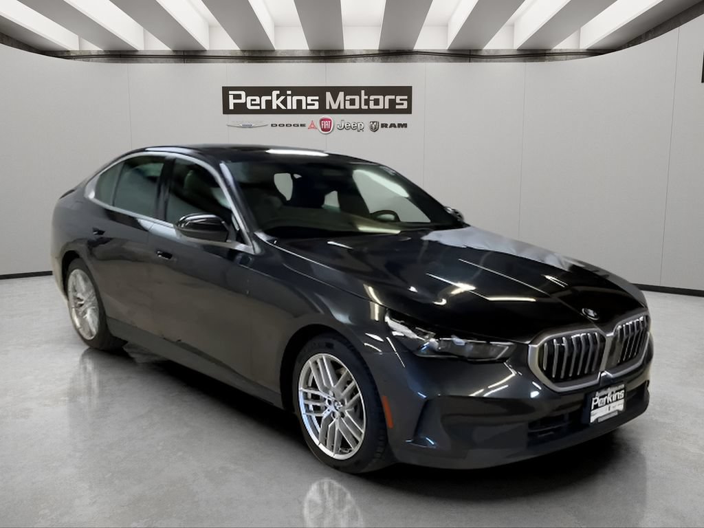 Used 2024 BMW 530i xDrive AWD/4WD image 7