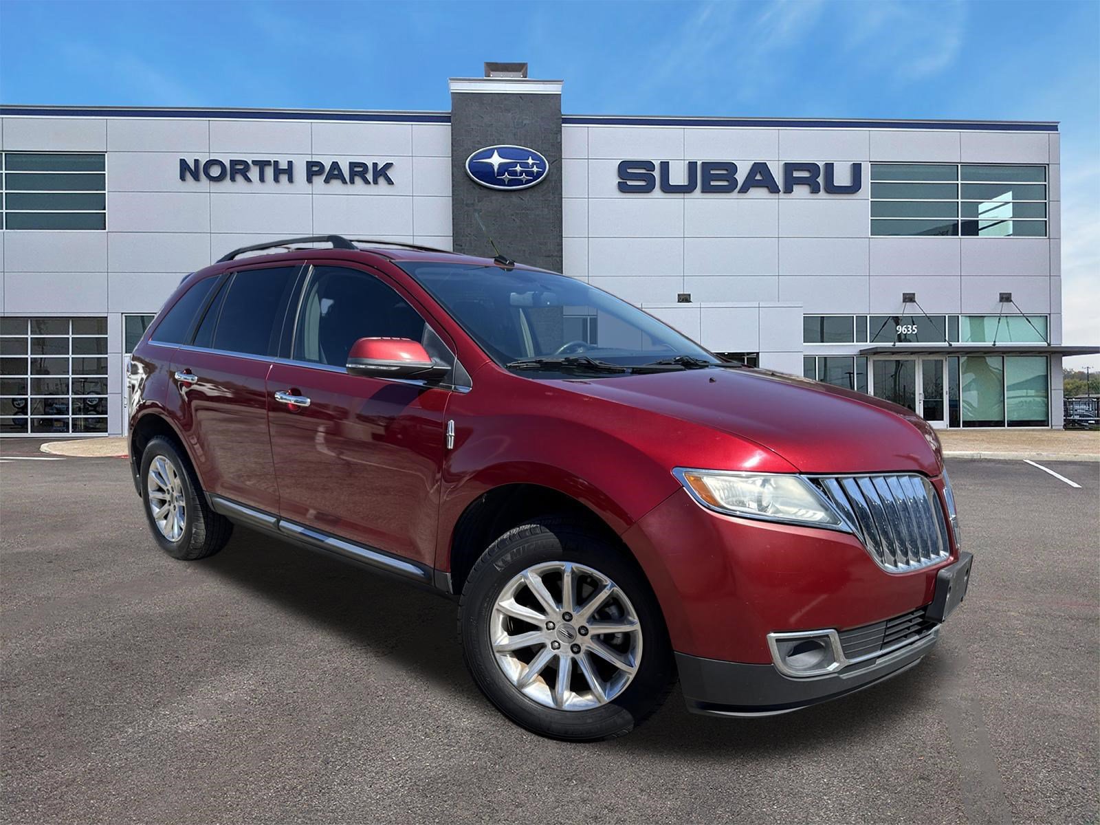 Used 2014 Lincoln MKX FWD w/ Equipment Group 101A image 1