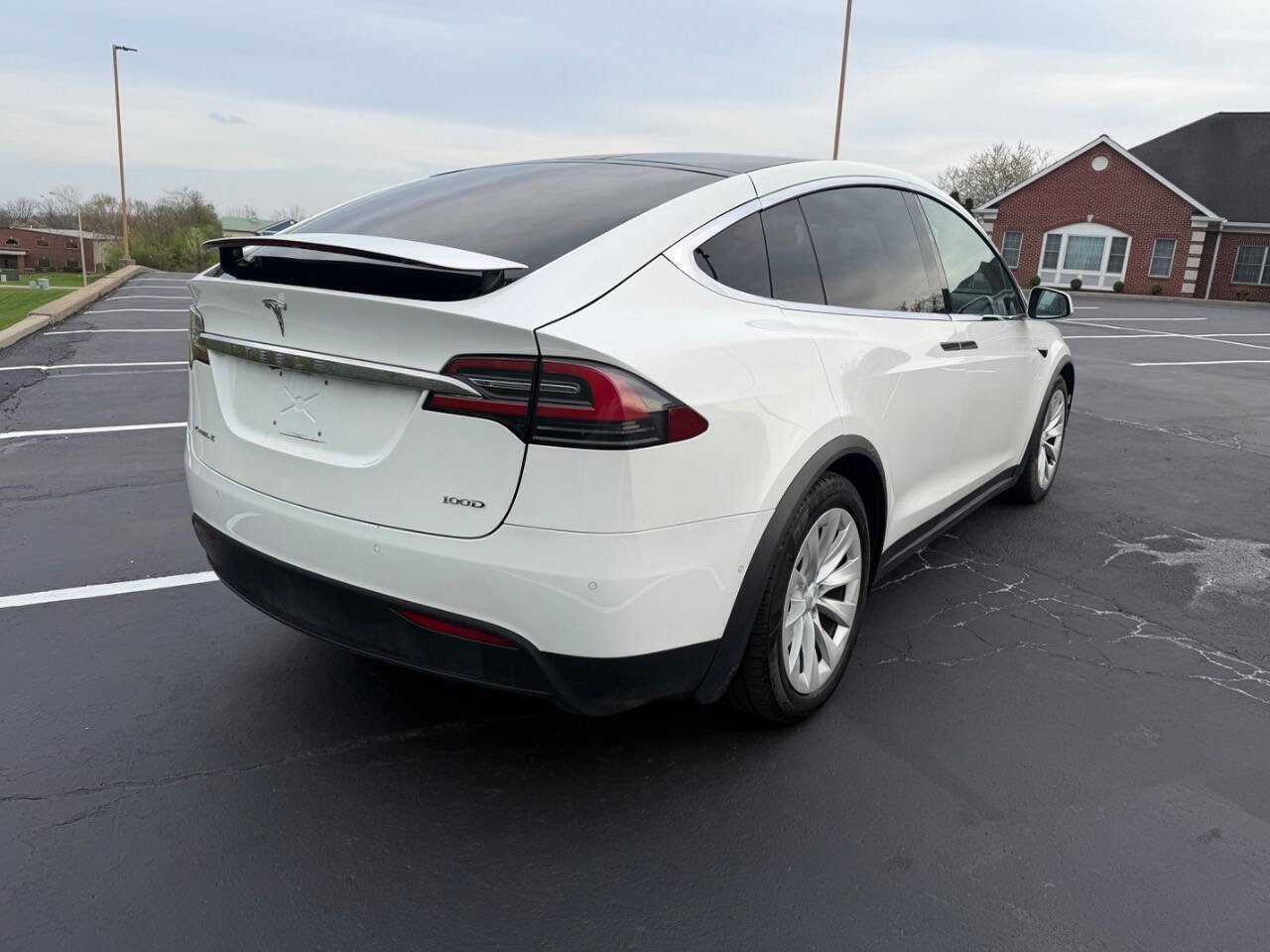 Used 2017 Tesla Model X 100D image 5