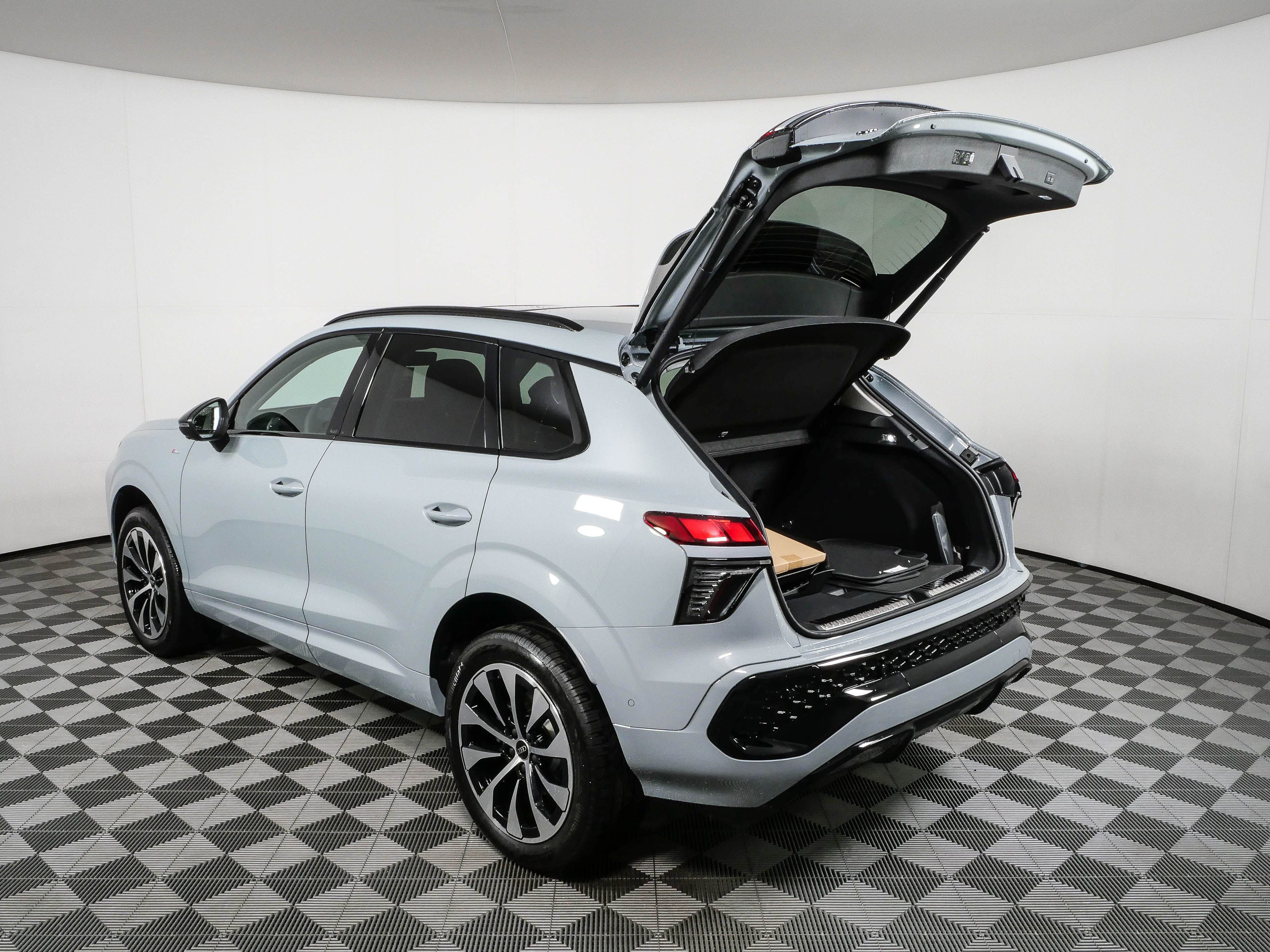 New 2026 Audi Q3 quattro 2.0T AWD/4WD image 34