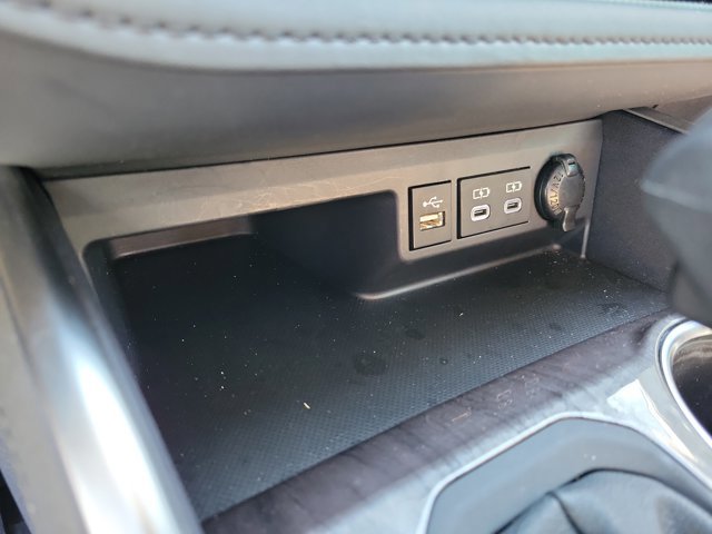 Used 2025 Toyota Highlander Limited image 31