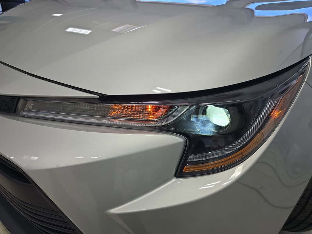 Used 2026 Toyota Corolla LE FWD image 31