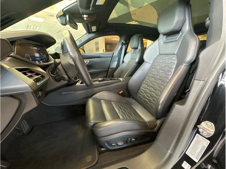 Used 2022 Audi e-tron GT Prestige w/ Prestige Package image 11