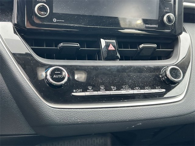 Used 2022 Toyota Corolla LE image 11