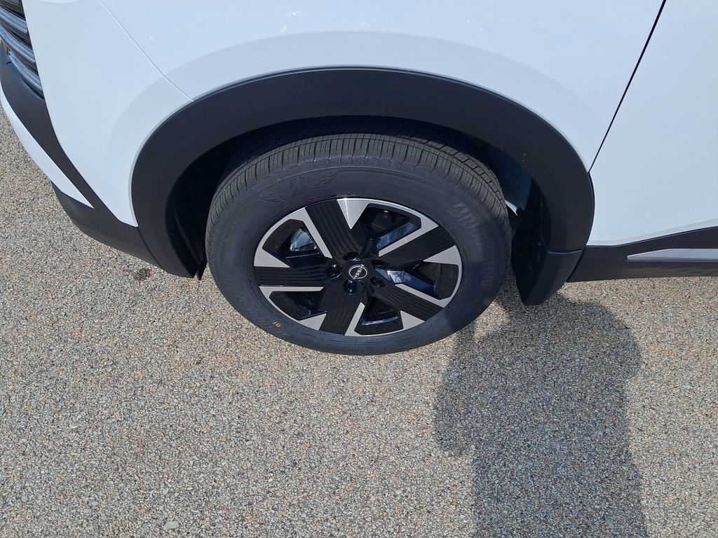 New 2026 Nissan Kicks SV w/ SV Premium Package AWD/4WD image 28