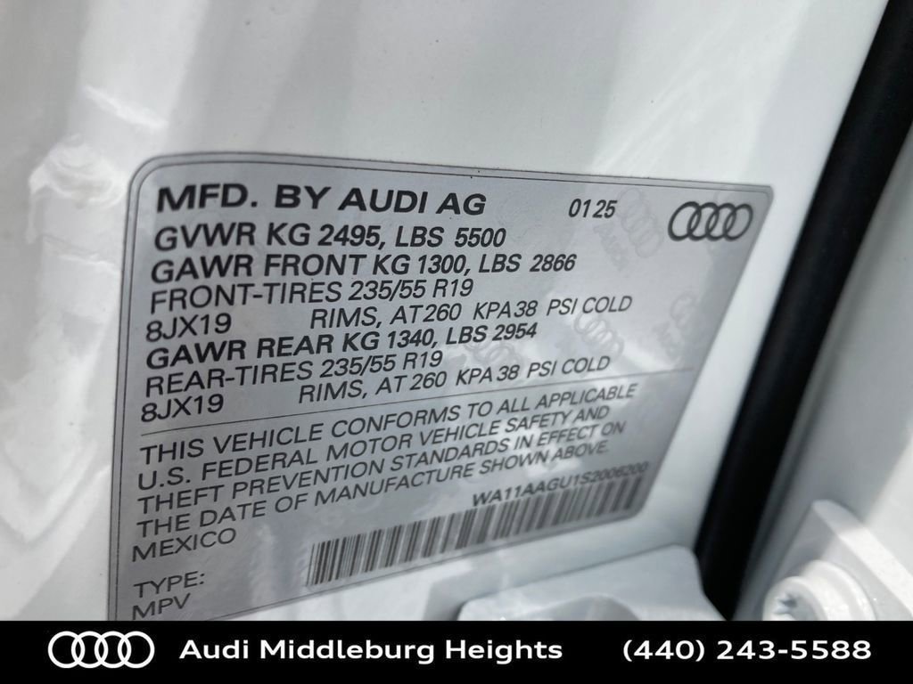Used 2025 Audi Q5 Premium w/ Convenience Package image 16
