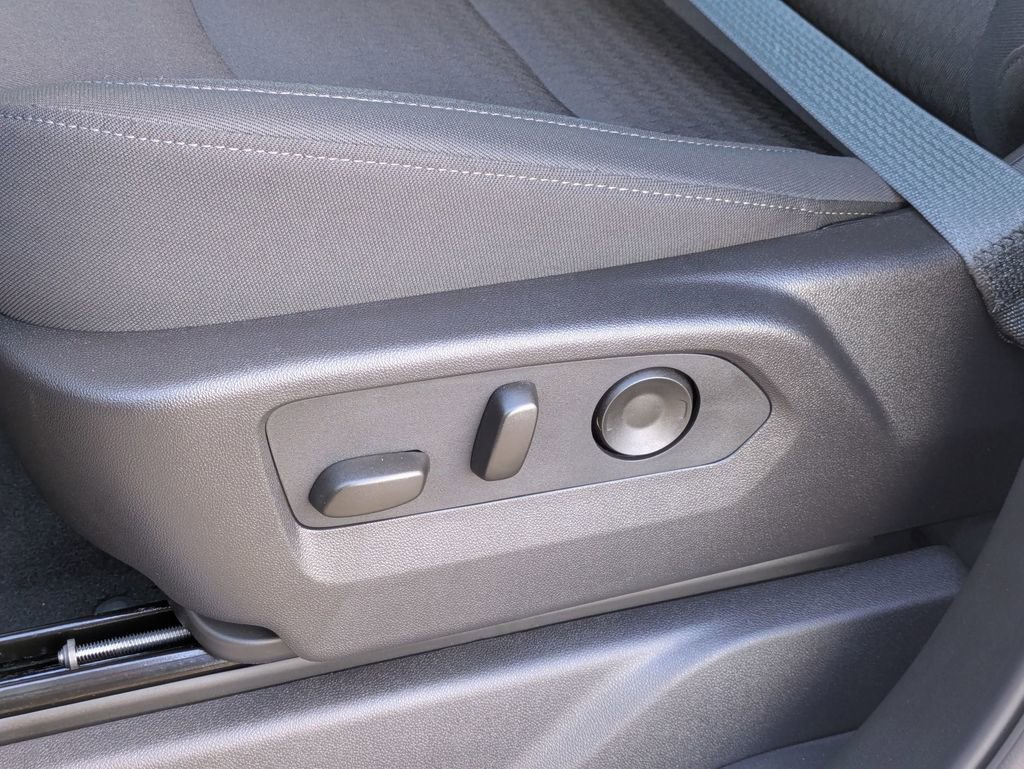 New 2025 Chevrolet Silverado 1500 LT w/ Safety Package image 17