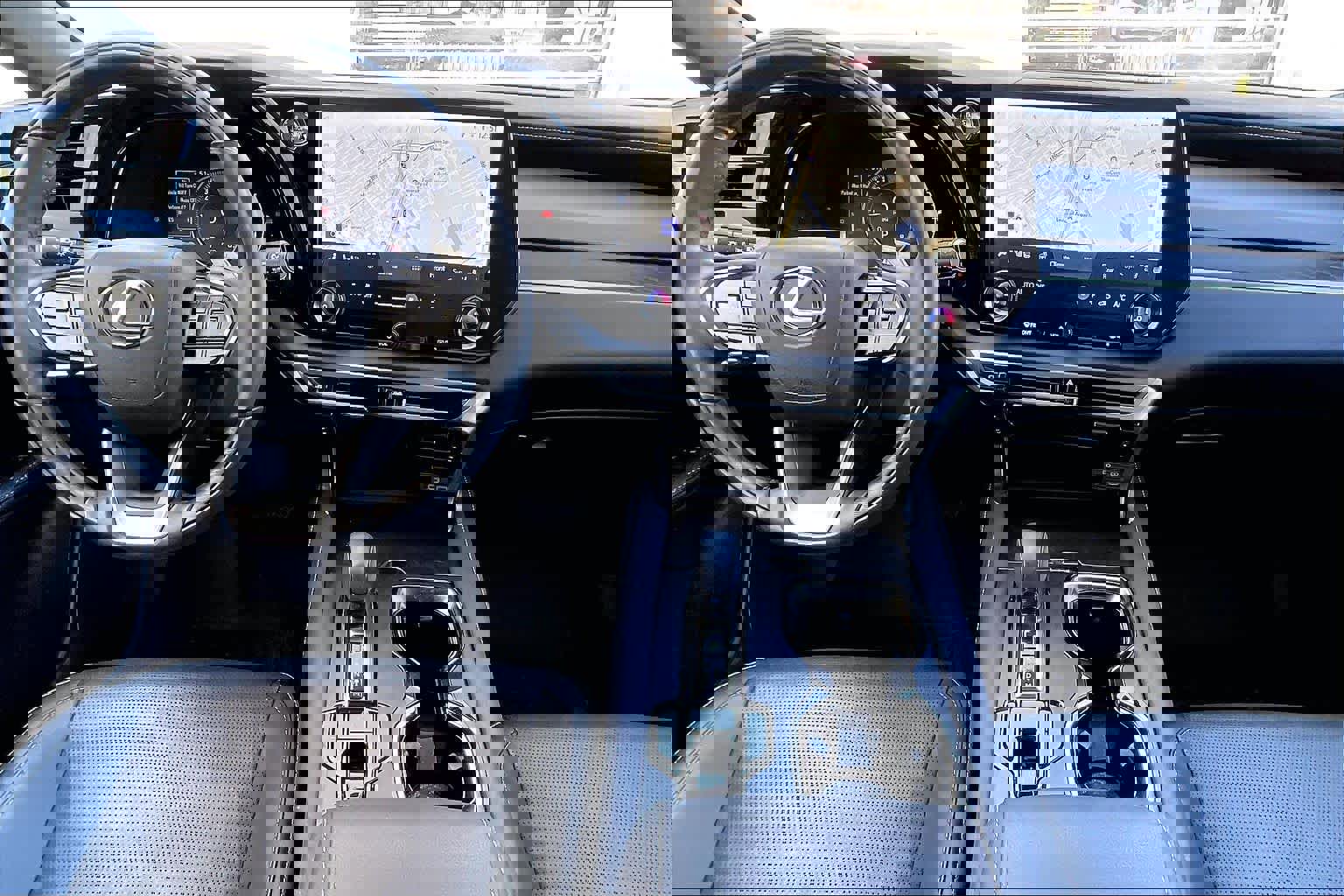 Used 2024 Lexus RX 350 Premium w/ Accessory Package (Z1) image 15