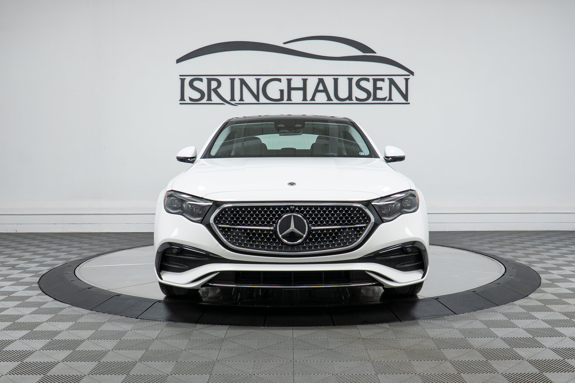 New 2025 Mercedes-Benz E 350 4MATIC Sedan image 2