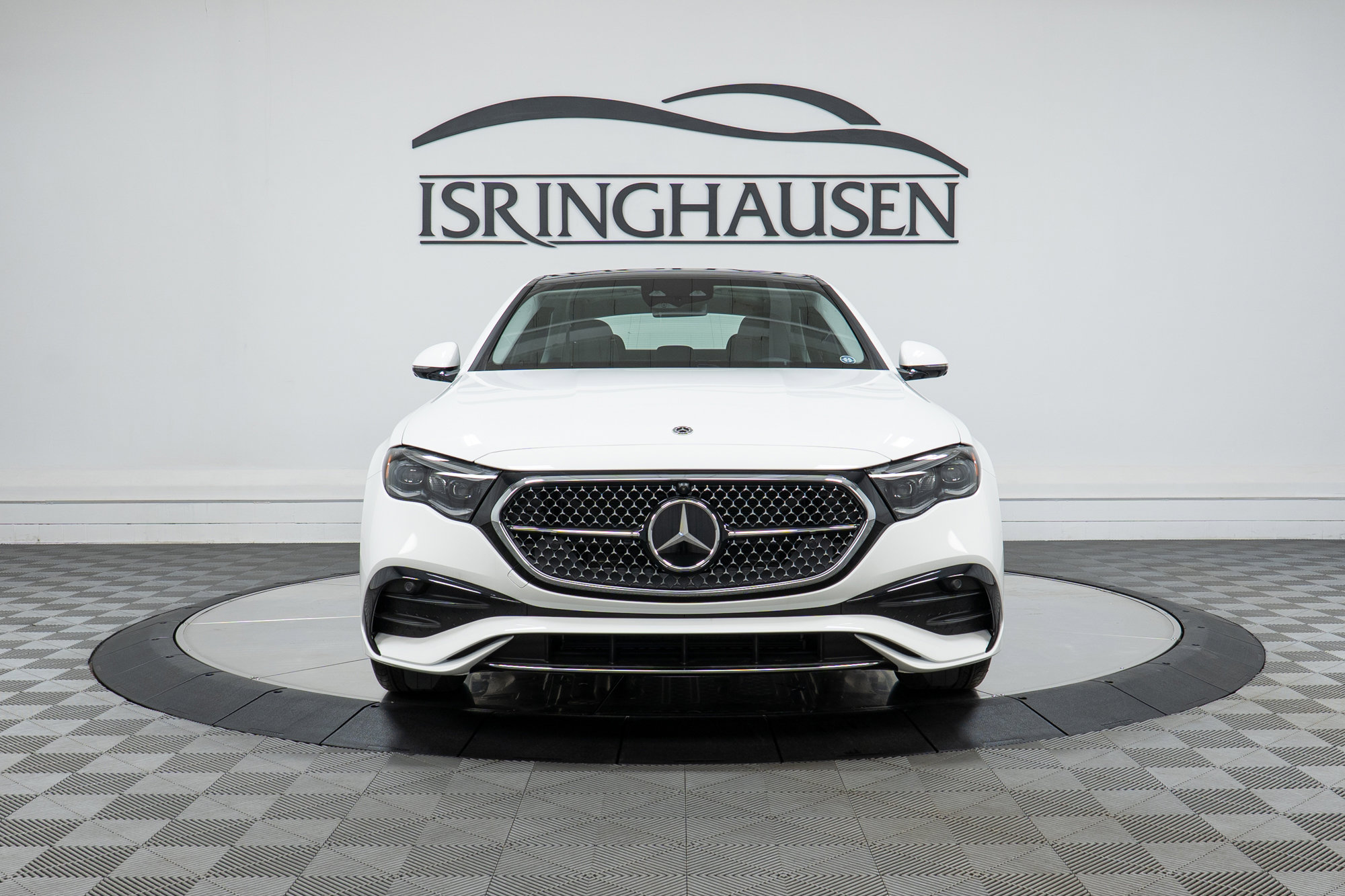 New 2025 Mercedes-Benz E 350 4MATIC Sedan image 2