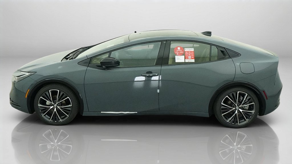 New 2027 Toyota Prius Limited w/ Limited Premium Package FWD image 30