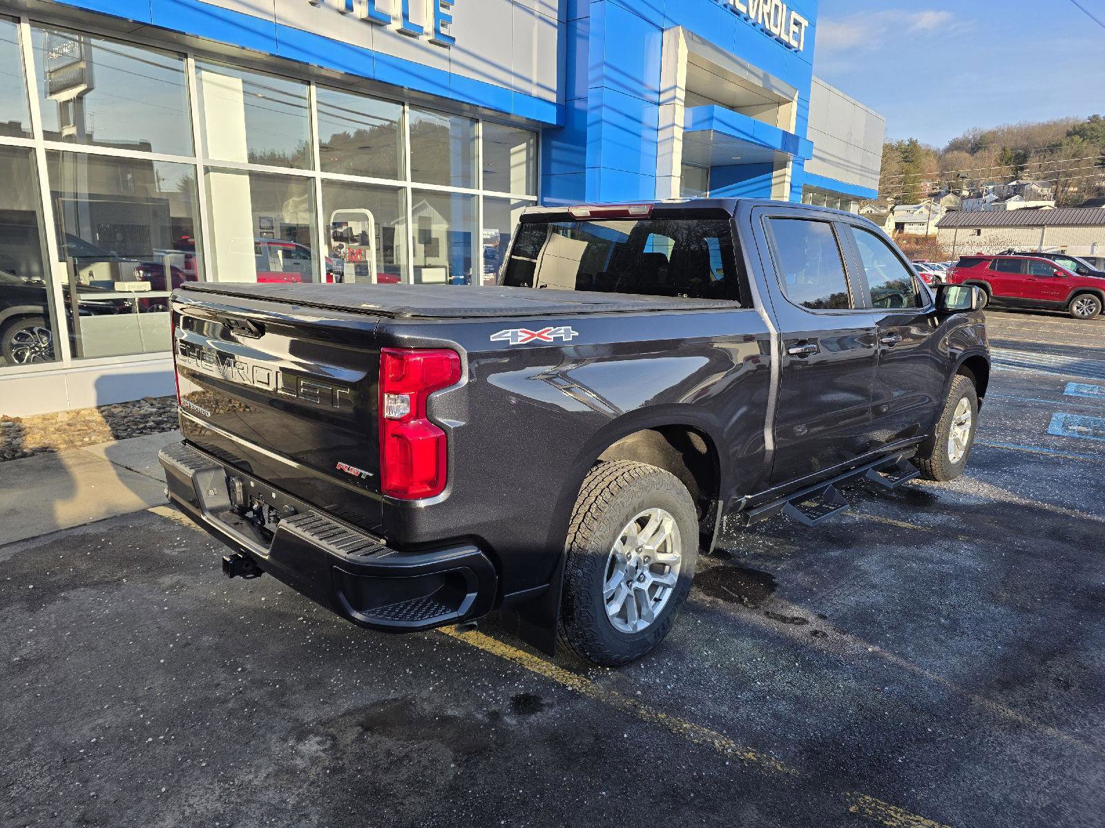 Used 2024 Chevrolet Silverado 1500 RST w/ Max Trailering Package image 8