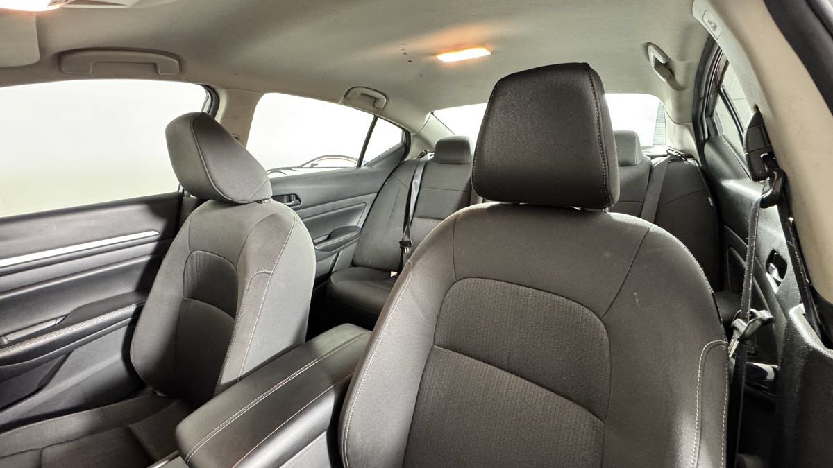 Used 2023 Nissan Altima 2.5 SV FWD image 14