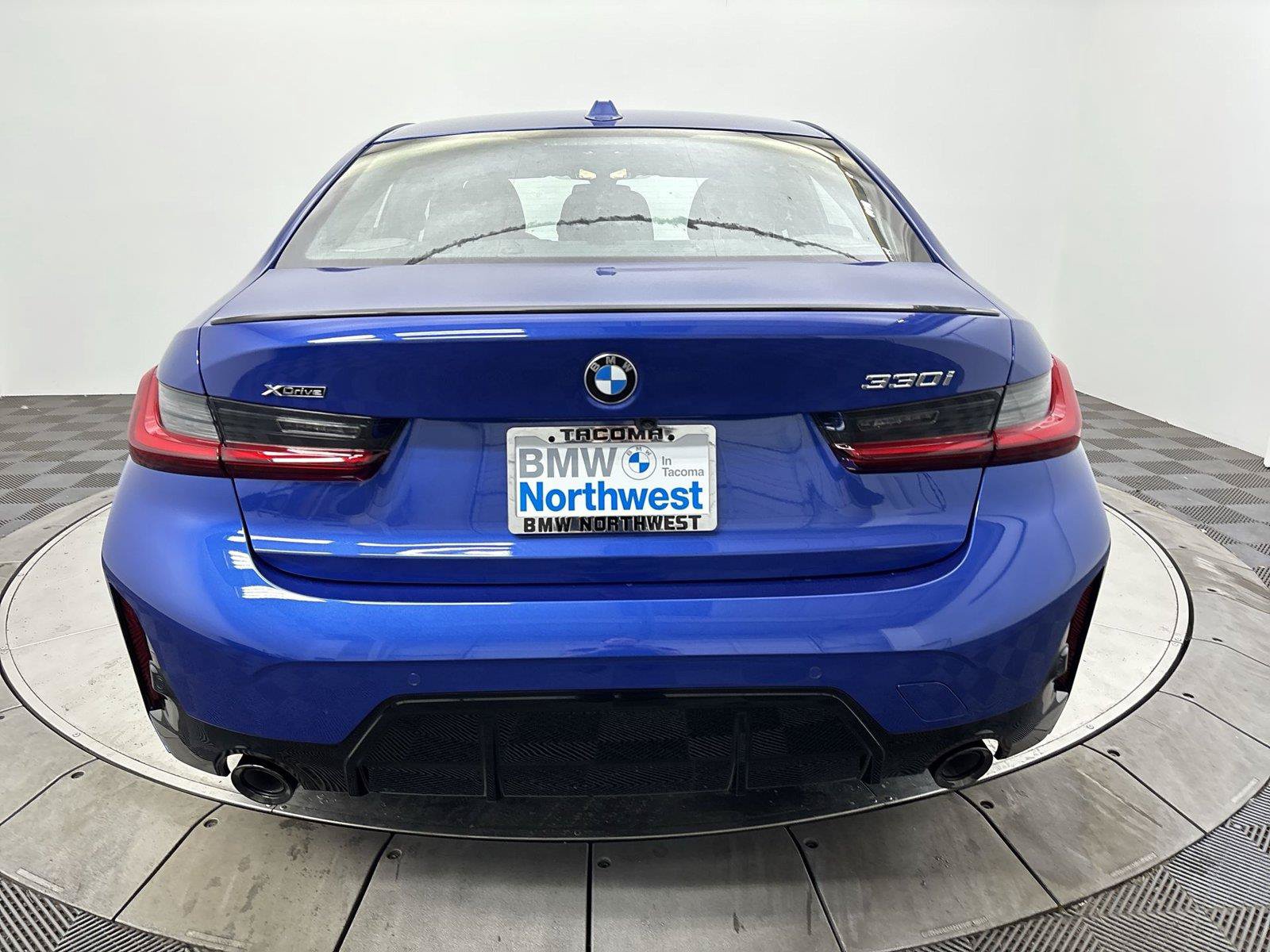 New 2026 BMW 330i xDrive Sedan w/ M Sport Package AWD/4WD image 15
