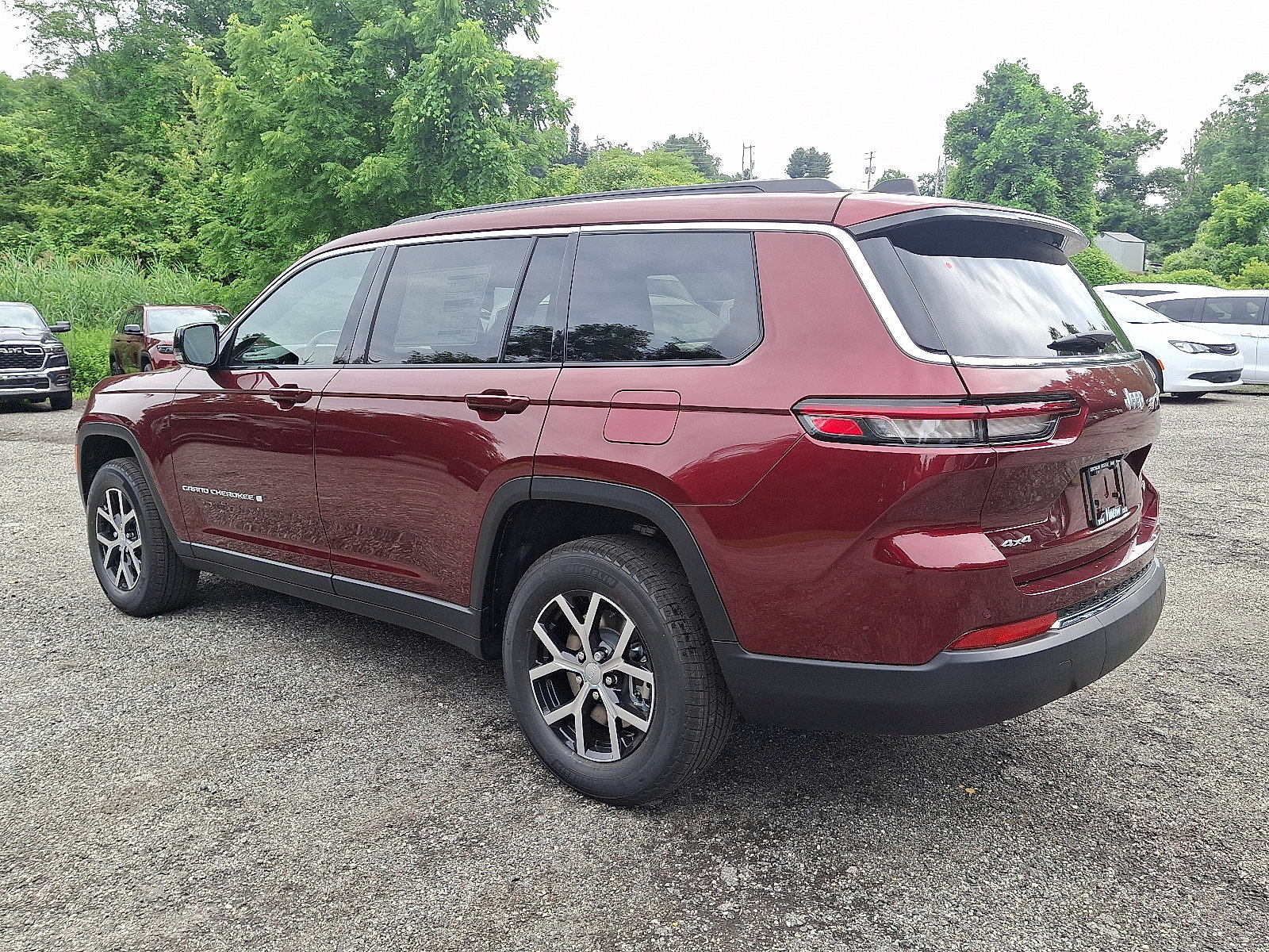 New 2025 Jeep Grand Cherokee L Limited AWD/4WD image 3
