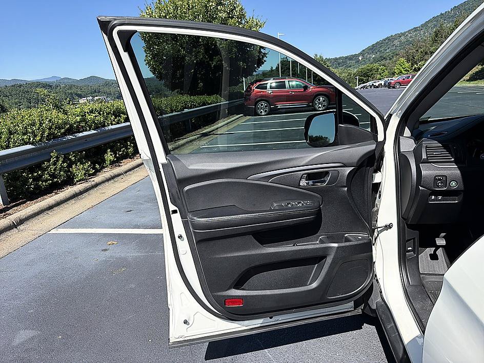 Used 2017 Honda Ridgeline RTL-T image 10