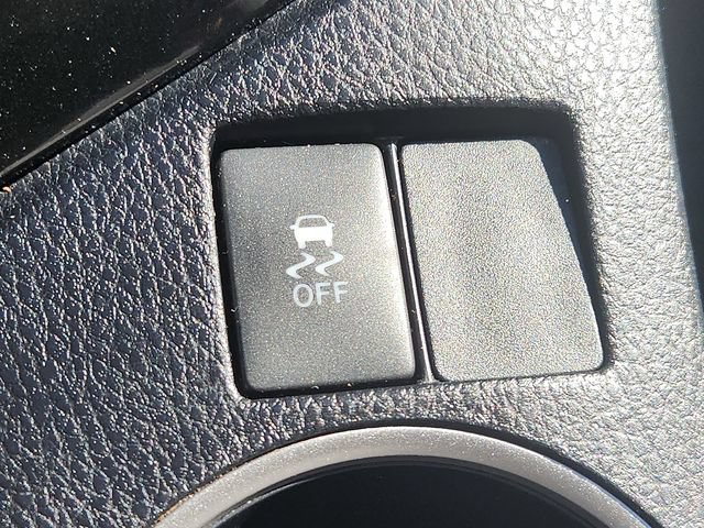 Used 2015 Toyota Corolla LE FWD image 22