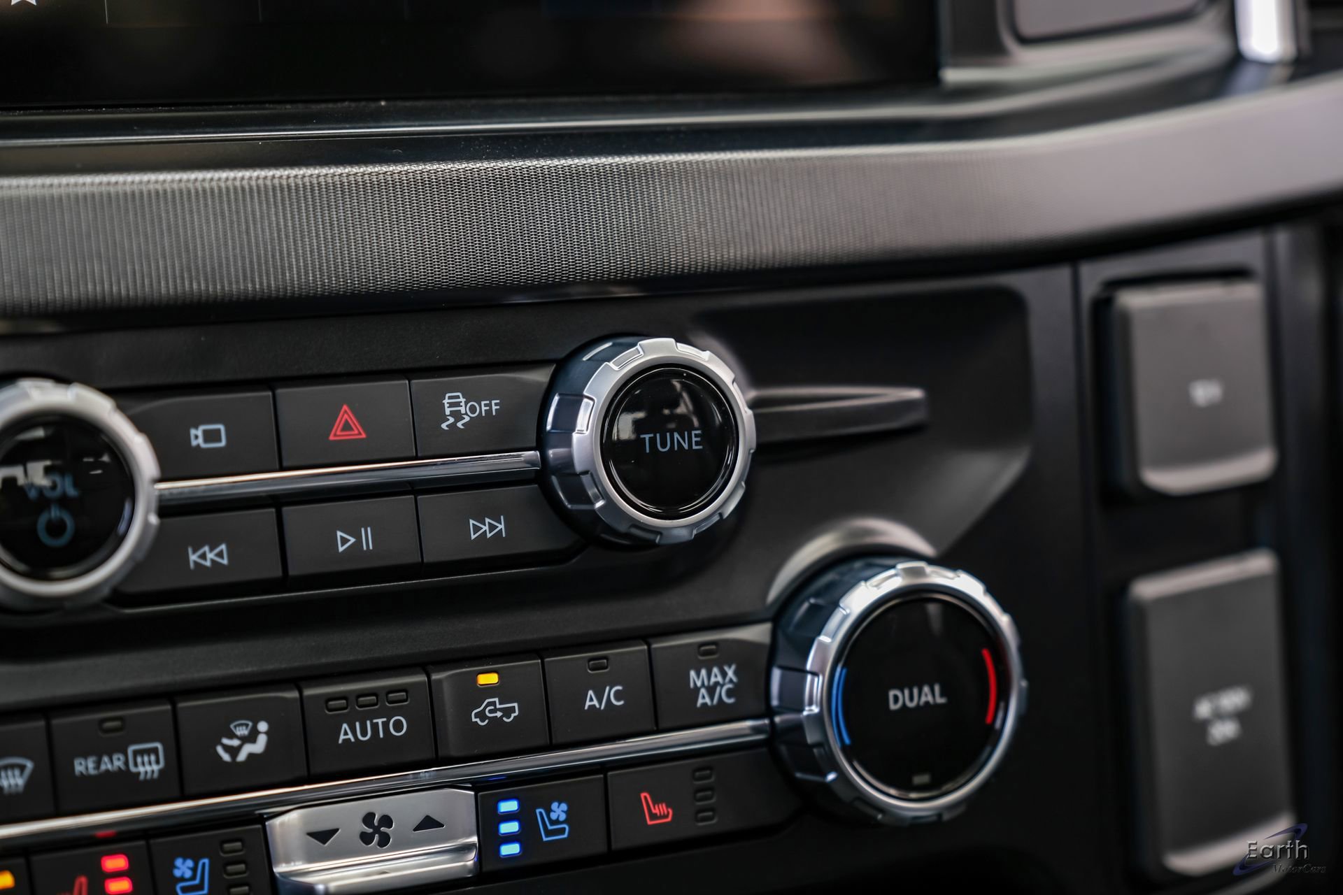 Used 2026 Ford F450 Platinum w/ FX4 Off-Road Package image 66