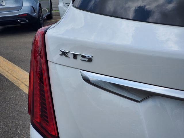 Used 2024 Cadillac XT5 Premium Luxury w/ LPO, Floor Liner Package FWD image 32