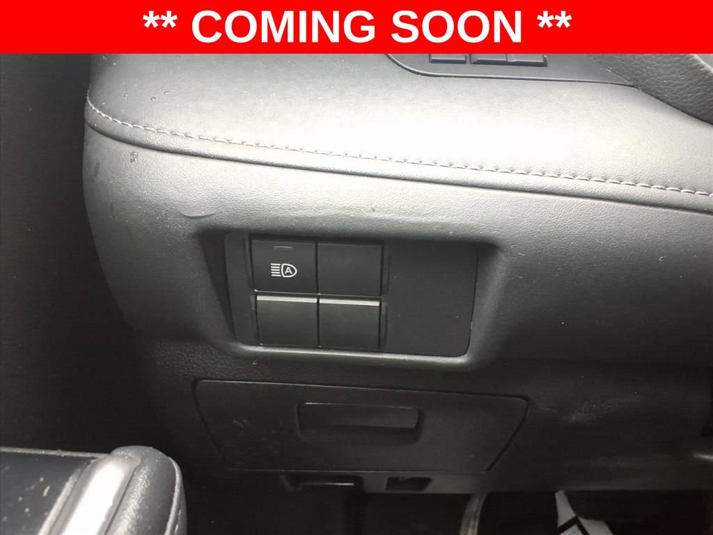 Used 2022 Toyota Highlander L image 13