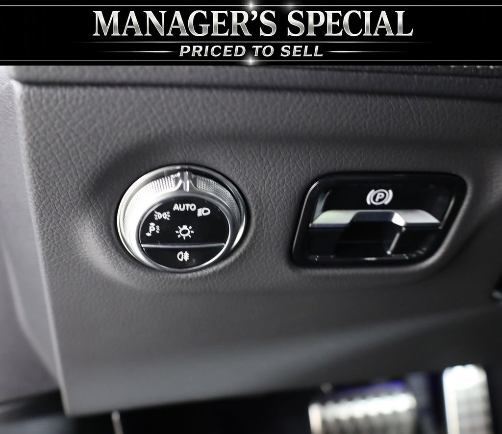 Used 2025 Mercedes-Benz EQS AMG 4MATIC image 11
