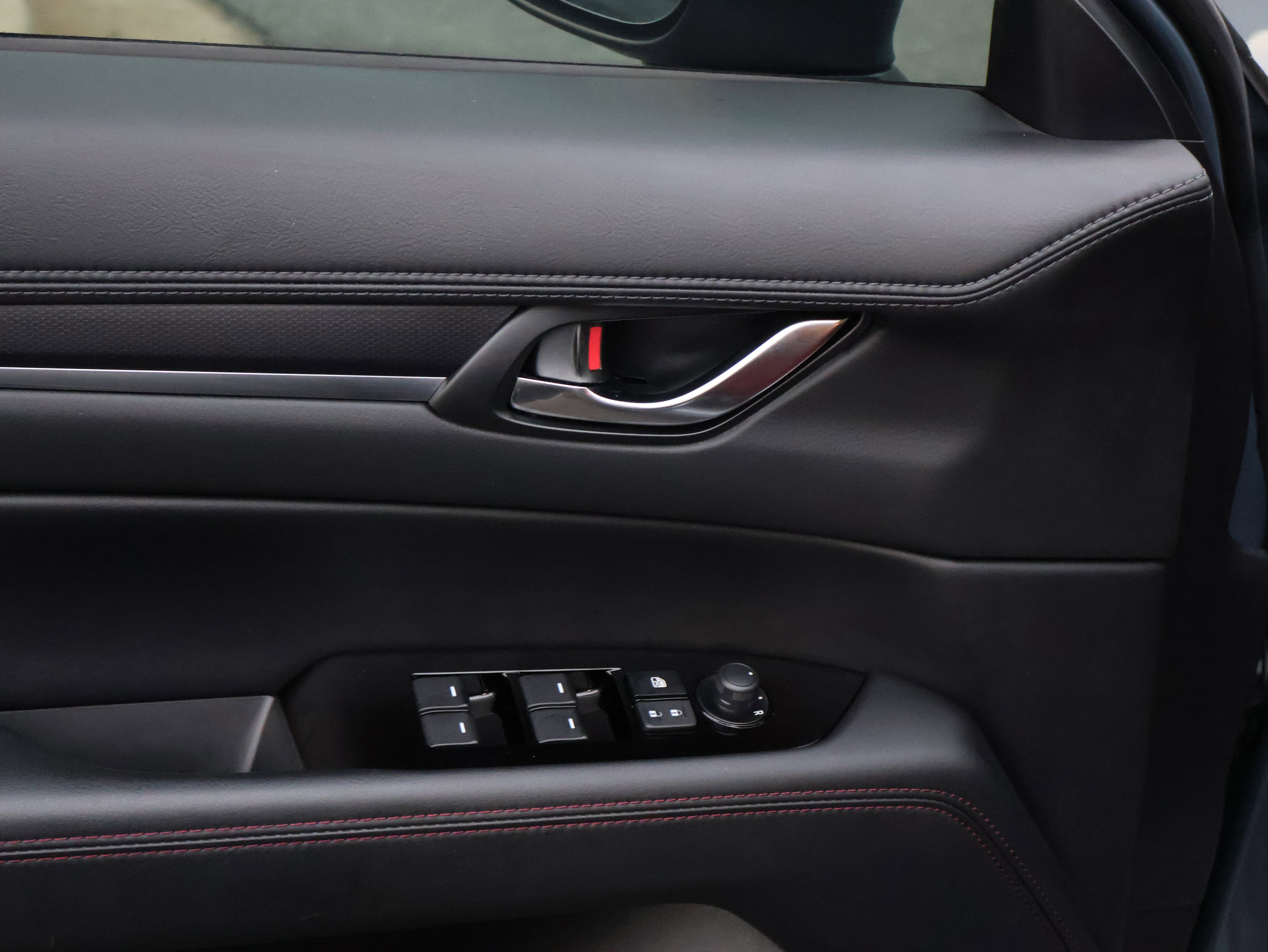 Certified 2023 MAZDA CX-5 Carbon Edition image 23