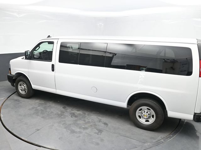 Used 2024 Chevrolet Express 3500 LS RWD image 27