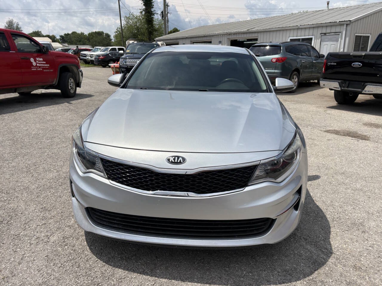 Used 2017 Kia Optima LX FWD image 3