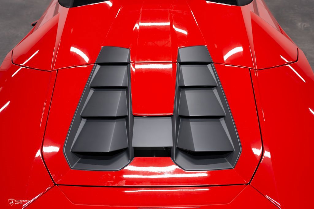 Used 2023 Lamborghini Huracan EVO image 15