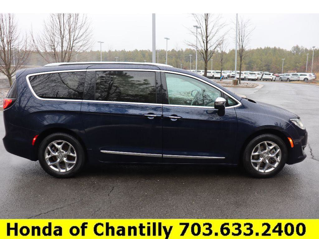 Used 2019 Chrysler Pacifica Limited w/ Advanced Safetytec Group image 8