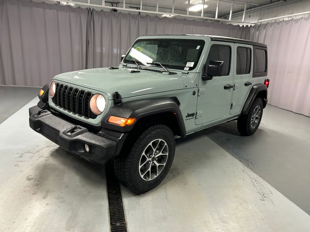 Used 2024 Jeep Wrangler Unlimited Sport AWD/4WD image 3