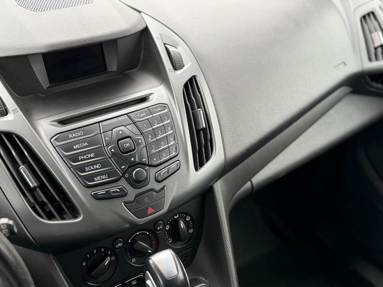 Used 2016 Ford Transit Connect XL image 17