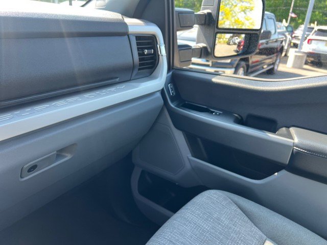 Used 2025 Ford F250 XLT AWD/4WD image 22