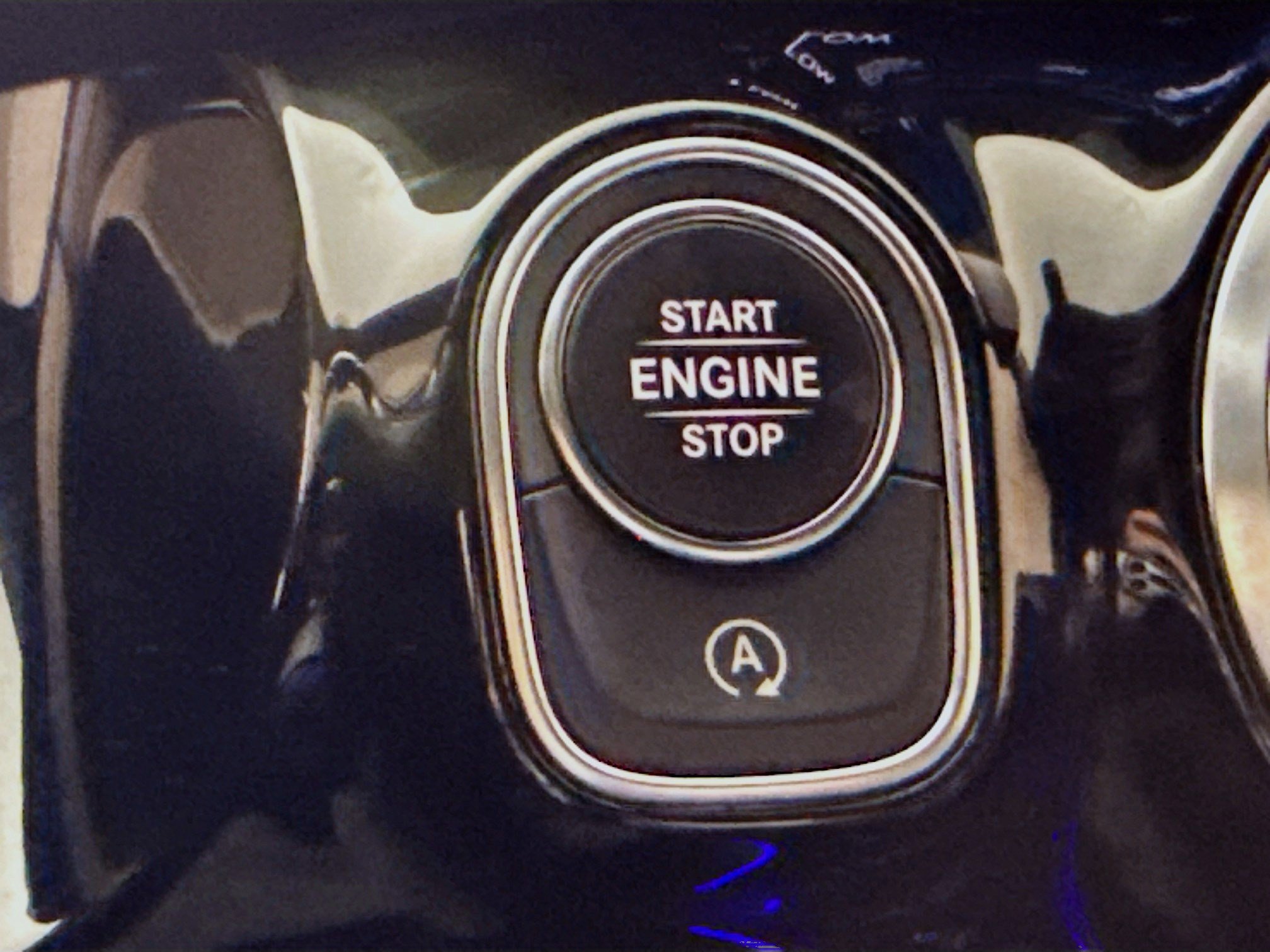 Used 2023 Mercedes-Benz GLA 250 4MATIC w/ Premium Package image 21