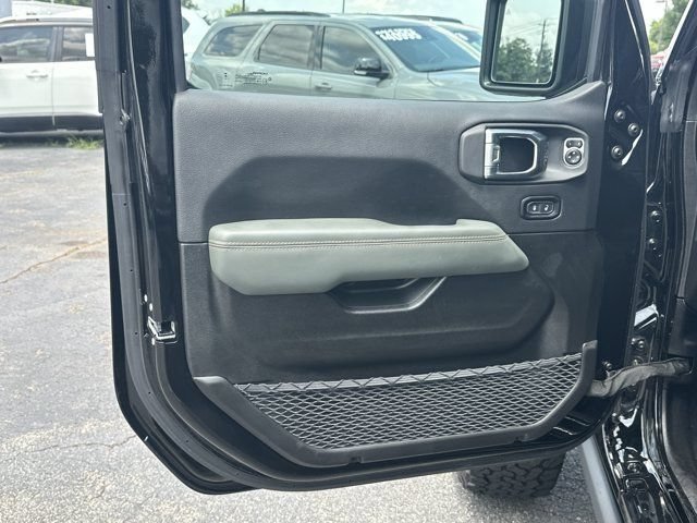 Certified 2025 Jeep Gladiator Mojave AWD/4WD image 11