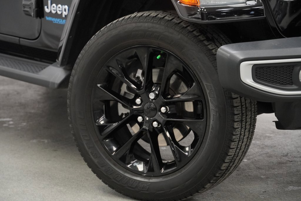 Certified 2021 Jeep Wrangler Unlimited Sahara w/ Cold Weather Group image 4